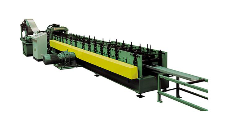 Máquina perfiladeira para fabricar vigas